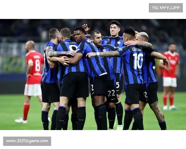 国际米兰欧冠客场失利后全队深夜回米兰备战德比战