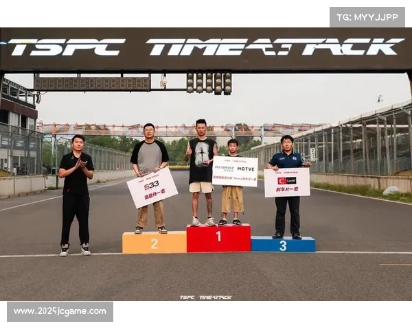 季军选手坦言赛前抽筋，医疗组及时处理助其站上领奖台